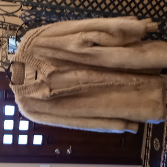 Faux fur jacket - Picture 3 of 4